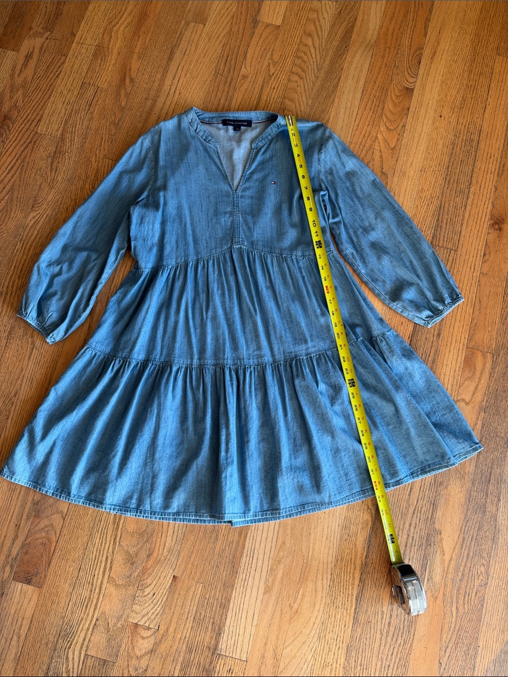 Tommy Hilfiger Light Blue Denim Long Sleeve Tiered Dress Size: Medium A375 - Picture 3 of 7
